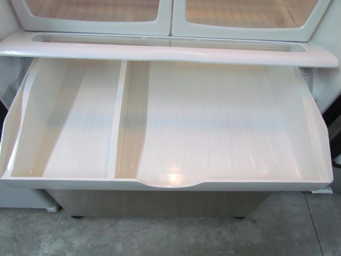 Amana bottom freezer - Image 4