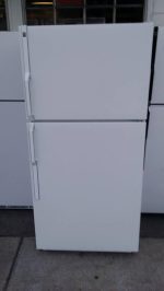 Top Freezer - Image 3