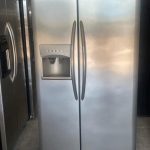 Side by side refrigerator