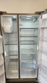 Frigidaire side side Refrigerator - Image 2