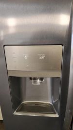 Frigidaire side side Refrigerator - Image 3