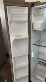 Frigidaire side side Refrigerator - Image 6