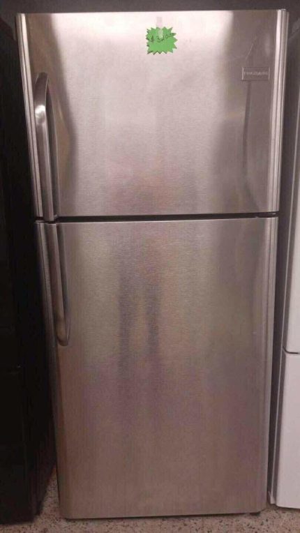 Frigidaire Top freezer refrigerator 200
