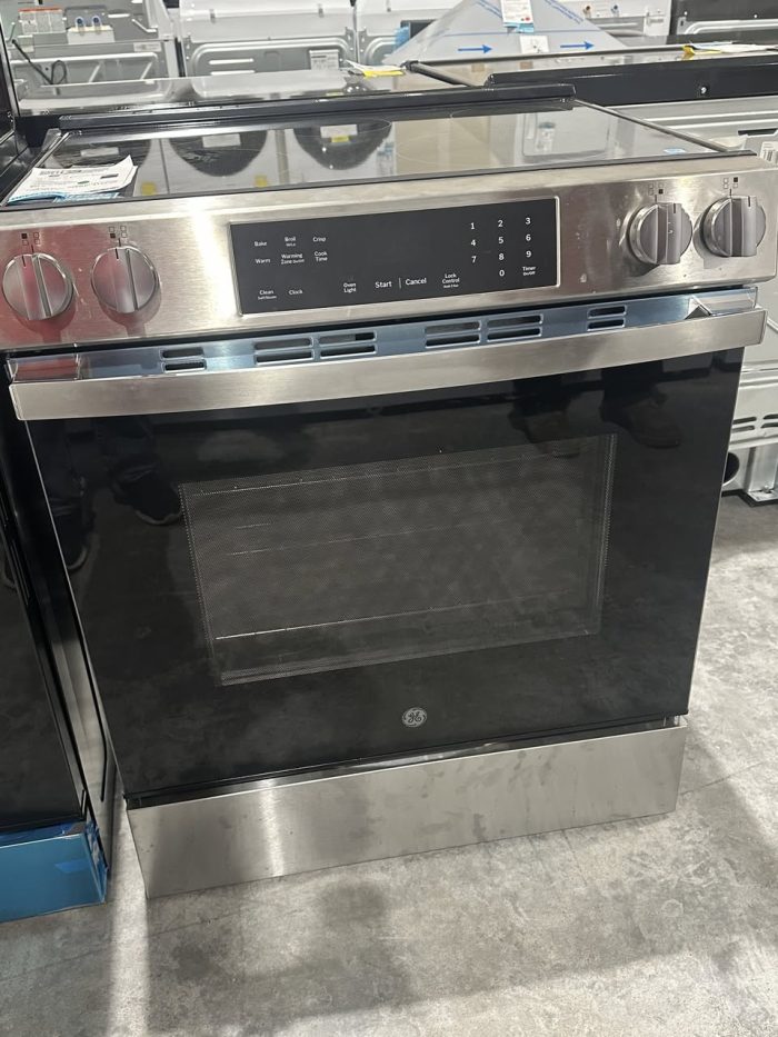 GE 30" Slide-In Electric Range (Model GRS500PVSS) - Image 3