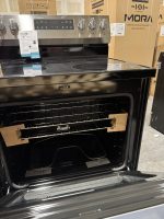 GE 30" Free-Standing Electric Range (Model GRF500PVSS) - Image 2
