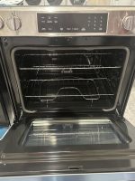 GE 30" Slide-In Electric Range (Model GRS500PVSS) - Image 2