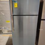 GE 17.5 Cu. Ft. Top Freezer Refrigerator (Model GIE18GSNRSS)