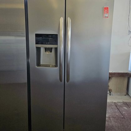 WHIRLPOOL REFRIGERATOR — ONLY $399