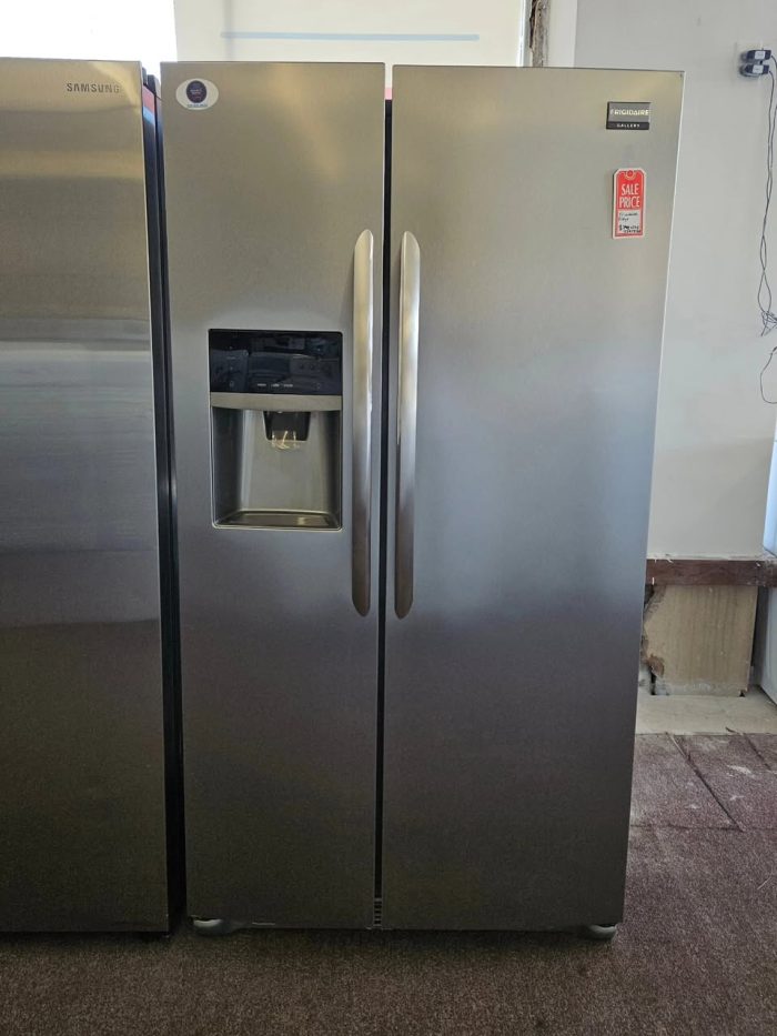 WHIRLPOOL REFRIGERATOR — ONLY $399 - Image 3